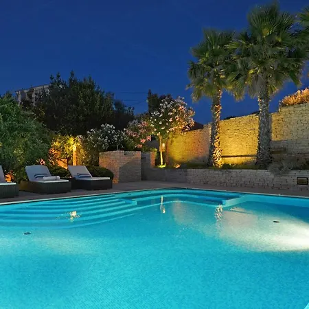 Three Palms Villa